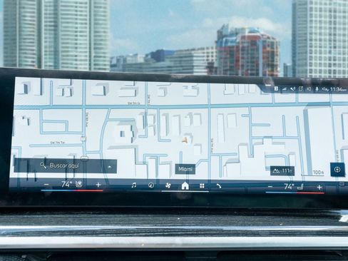 Used 2024 BMW X6 xDrive40i w/ Premium Package image 32