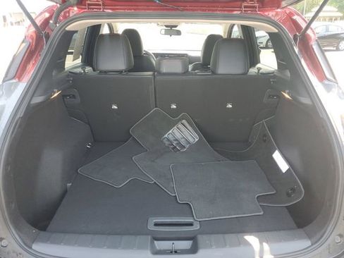 Certified 2025 Nissan Kicks SR FWD image 7