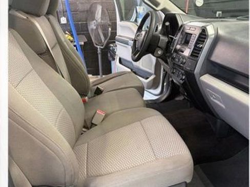 Used 2017 Ford F150 XLT image 9