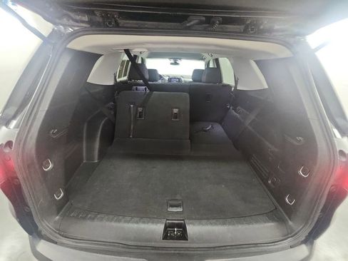 Used 2020 Chevrolet Traverse LS image 24