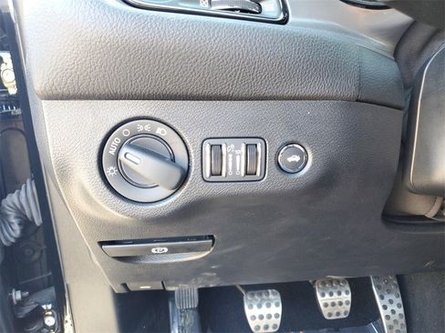 Used 2023 Dodge Challenger R/T image 19