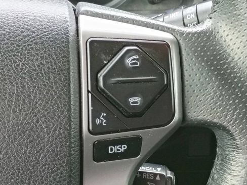 Used 2015 Toyota 4Runner SR5 RWD image 31