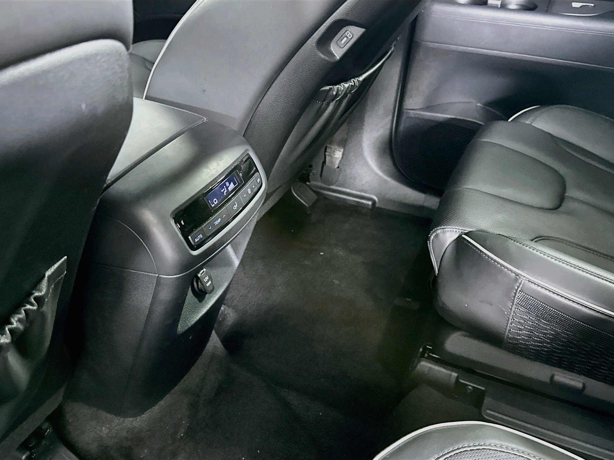 Used 2025 Hyundai Palisade SEL FWD image 27