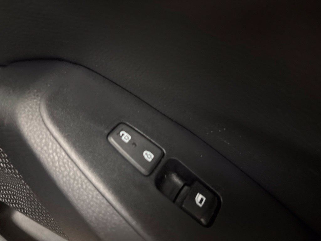 Used 2024 Kia Seltos EX AWD/4WD image 32