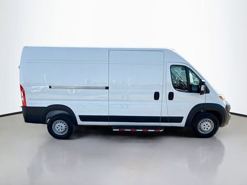 Used 2025 RAM ProMaster 2500 w/ Convenience Group image 8