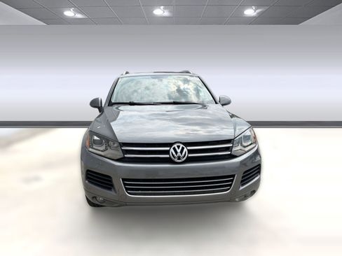 Used 2014 Volkswagen Touareg VR6 AWD/4WD image 5
