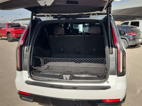 Used 2021 Cadillac Escalade ESV Sport Platinum image 23