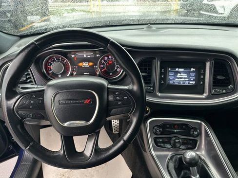 Used 2015 Dodge Challenger R/T w/ Quick Order Package 22B R/T image 13