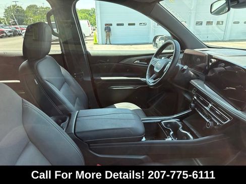 Used 2026 Chevrolet Traverse LT AWD/4WD image 3