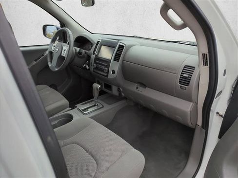 Used 2019 Nissan Frontier SV image 21