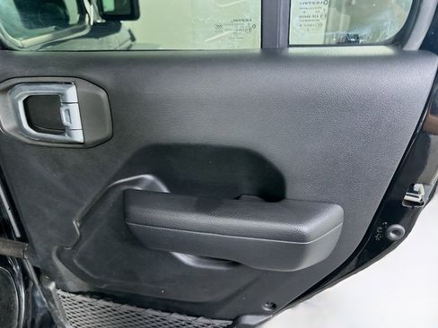 Used 2023 Jeep Wrangler Unlimited w/ Convenience Group image 28