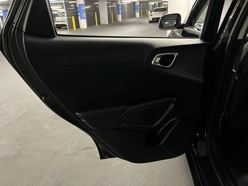 Used 2020 Kia Soul S image 16