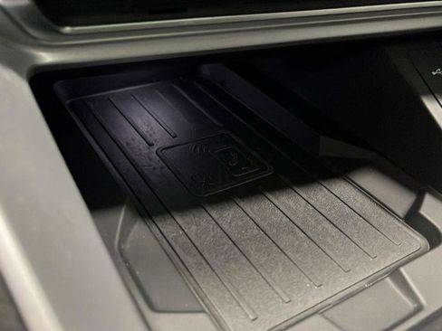 Used 2024 Audi Q3 2.0T Premium w/ Convenience Package image 31