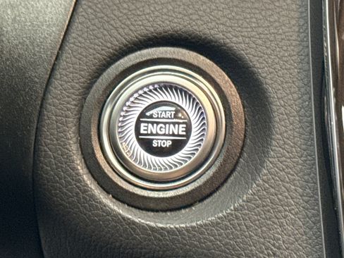 Used 2022 Mercedes-Benz GLC 300 GLC 300 4WD image 20