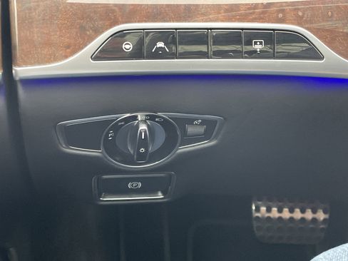 Used 2019 Mercedes-Benz S 560 4MATIC Sedan image 23