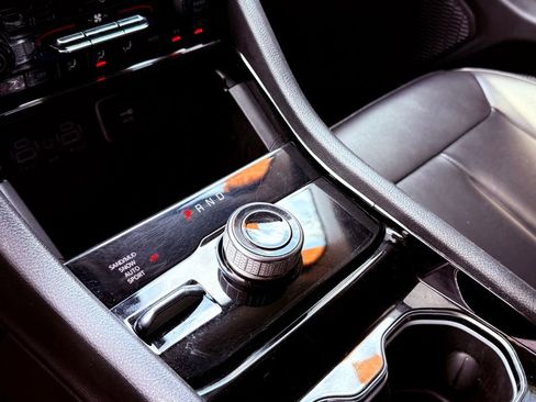 Used 2023 Jeep Grand Cherokee L Limited AWD/4WD image 13