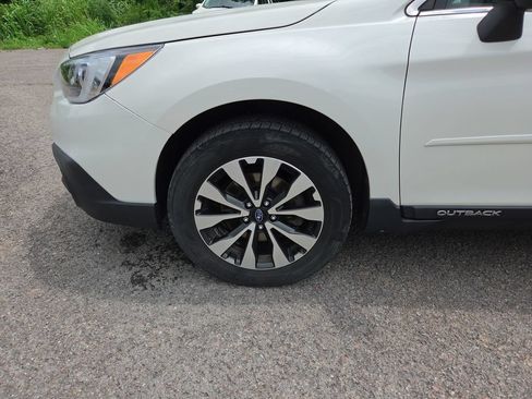 Used 2015 Subaru Outback 2.5i Limited AWD/4WD image 22