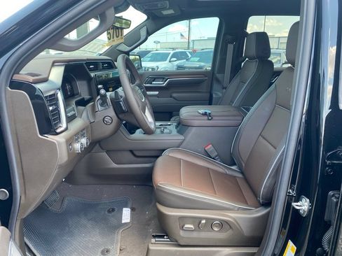 New 2026 GMC Sierra 1500 Denali w/ Denali Reserve Package AWD/4WD image 9