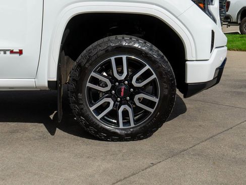 Used 2024 GMC Sierra 1500 AT4 w/ AT4 Preferred Package image 40