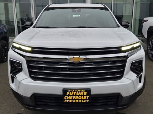 New 2026 Chevrolet Traverse LT w/ Driver Confidence Package image 2