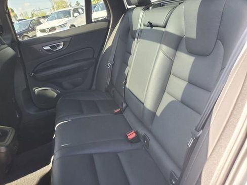 Certified 2025 Volvo V60 B5 Cross Country Plus AWD/4WD image 30