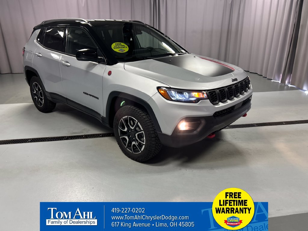 Used 2025 Jeep Compass Trailhawk AWD/4WD 360° Tour