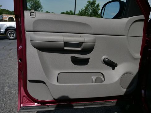Used 2009 GMC Sierra 1500 W/T AWD/4WD image 24