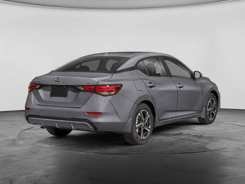 Used 2024 Nissan Sentra SV FWD image 2