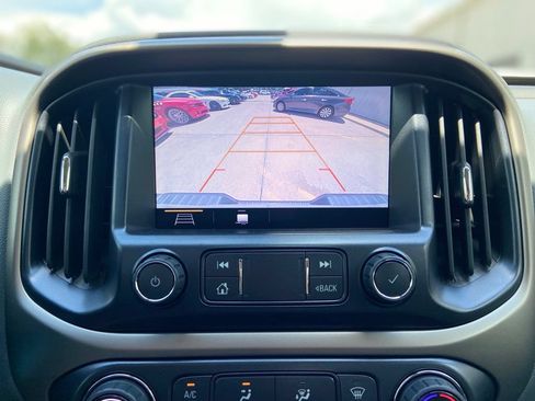Used 2019 Chevrolet Colorado Z71 AWD/4WD image 28