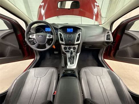 Used 2014 Ford Focus SE w/ Equipment Group 201A image 17