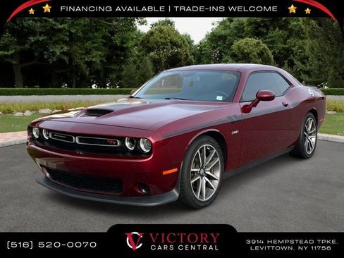 Used 2023 Dodge Challenger R/T image 1