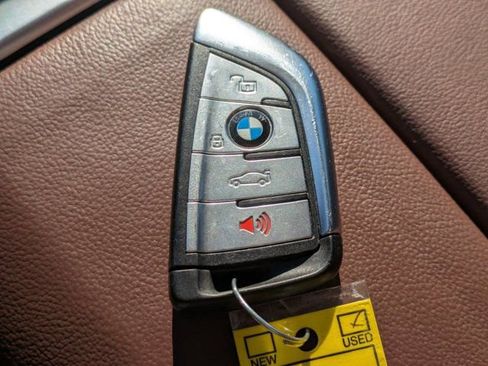 Used 2021 BMW X5 M50i w/ Executive Package image 25