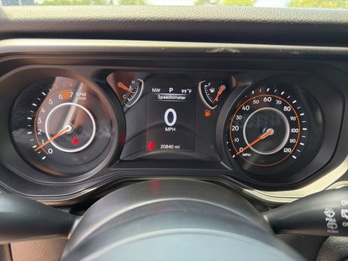 Used 2025 Jeep Wrangler Unlimited Sport AWD/4WD image 14