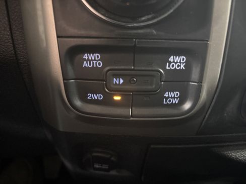 Used 2015 RAM 1500 Big Horn AWD/4WD image 21