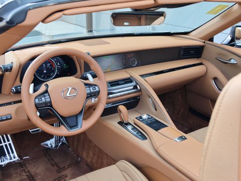 Used 2021 Lexus LC 500 Convertible w/ Touring Package RWD image 16