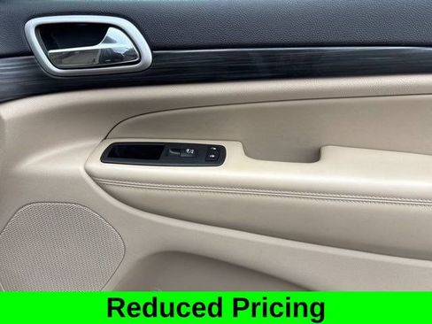 Used 2022 Jeep Grand Cherokee Laredo E w/ Security & Convenience Group AWD/4WD image 40