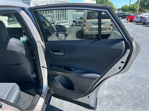 Used 2023 Toyota Venza XLE image 25