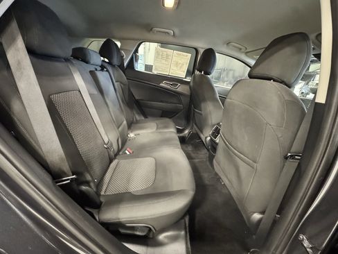 Used 2023 Kia Sportage LX image 27