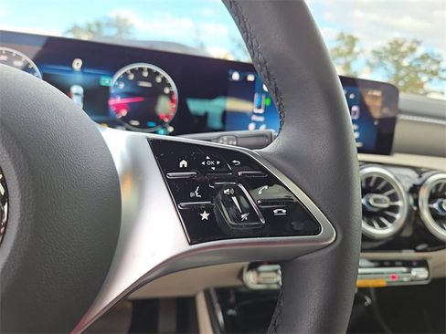 New 2025 Mercedes-Benz CLA 250 4MATIC image 18