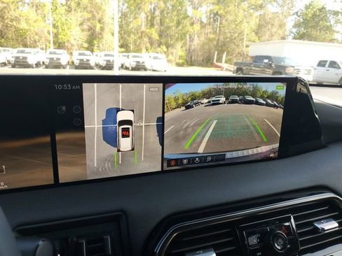 Certified 2025 Nissan Armada PRO-4X image 19