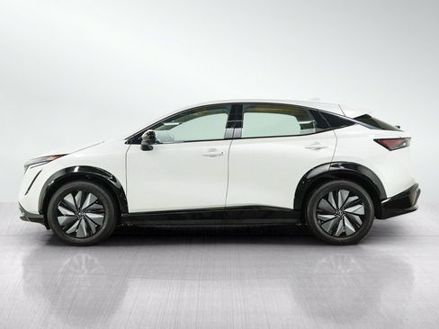 Used 2024 Nissan Ariya AWD image 2