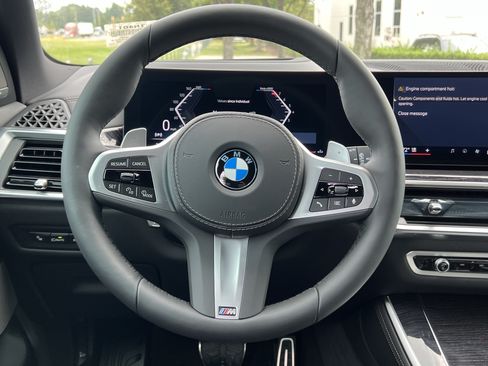 Used 2026 BMW X5 xDrive40i w/ M Sport Package AWD/4WD image 18