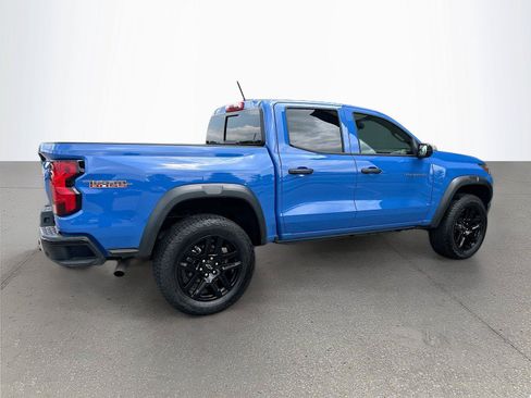 Used 2025 Chevrolet Colorado Trail Boss AWD/4WD image 4