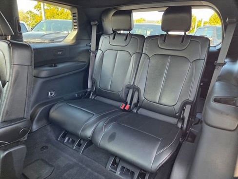 Certified 2025 Jeep Grand Cherokee L Limited w/ Black Appearance Package image 17