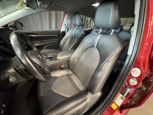 Used 2024 Toyota Camry SE FWD image 8