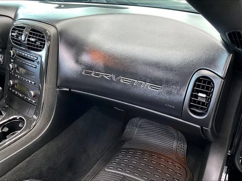 Used 2010 Chevrolet Corvette Convertible w/ Preferred Equipment Group RWD image 26