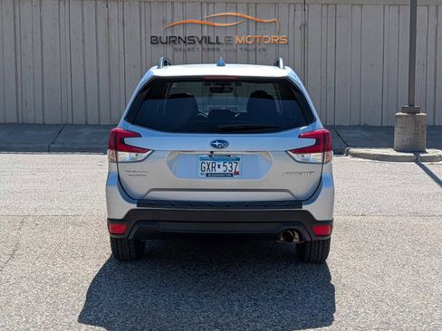 Used 2019 Subaru Forester Premium AWD/4WD image 6