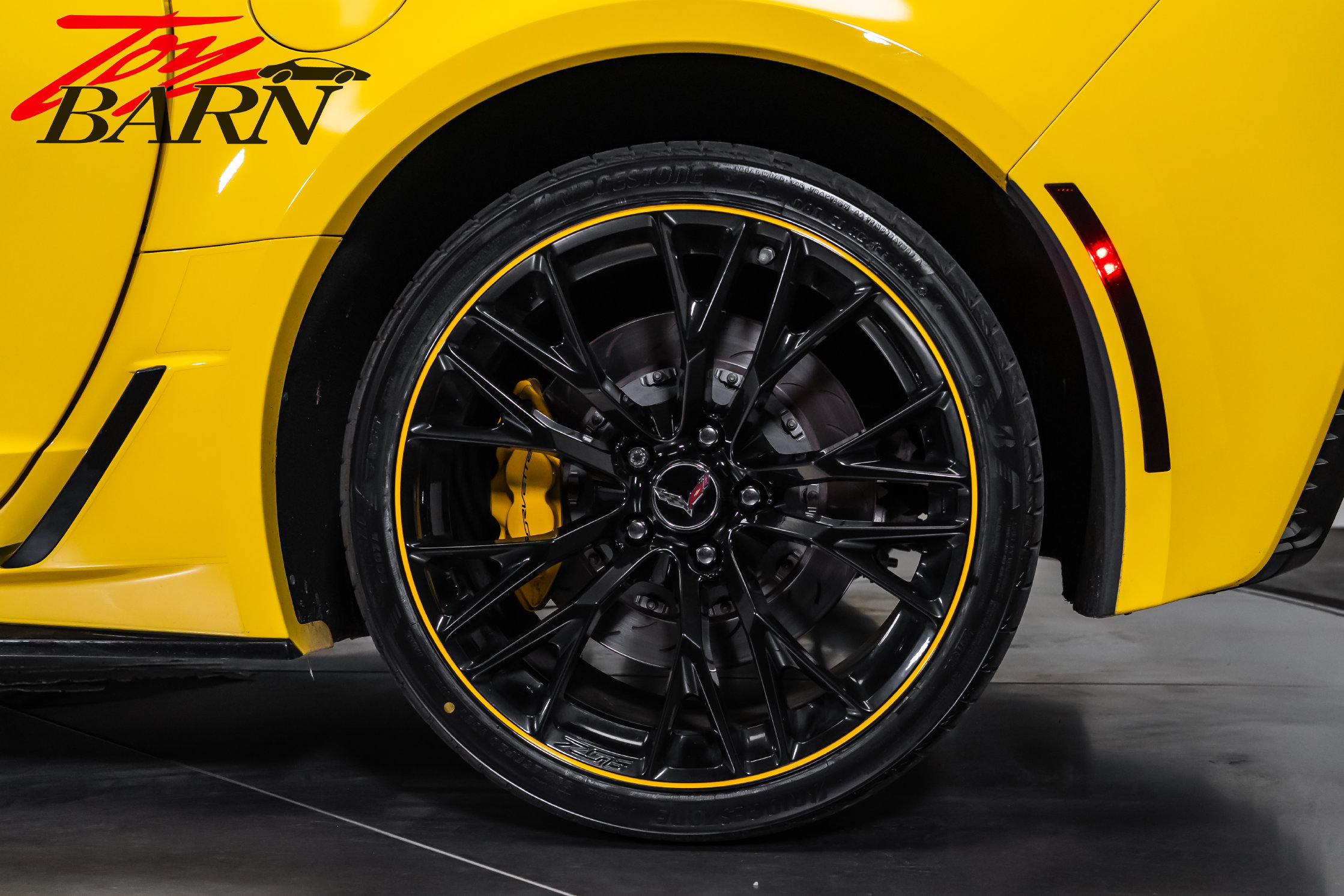 Used 2016 Chevrolet Corvette Z06 w/ 3LZ Preferred Equipment Group RWD image 24