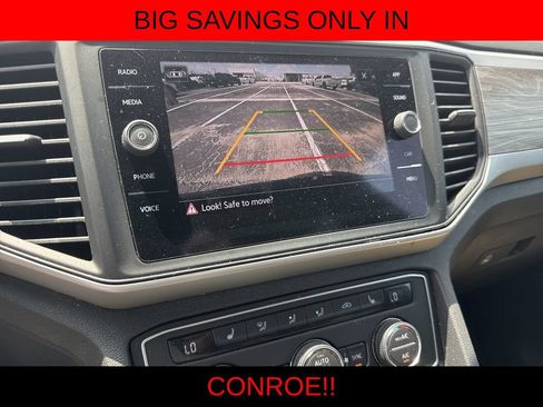 Used 2021 Volkswagen Atlas Cross Sport SE FWD image 21