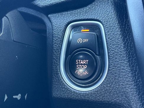 Used 2015 BMW M4 Convertible image 25